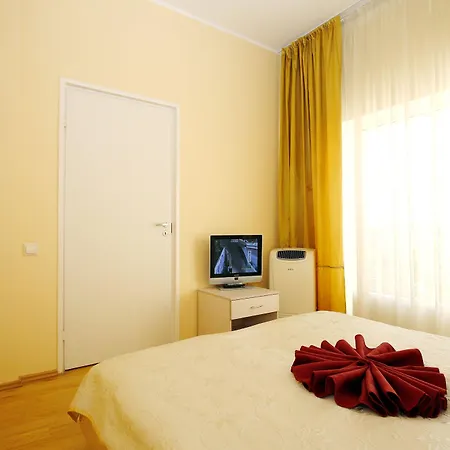 Tomo Free Parking Otel Riga