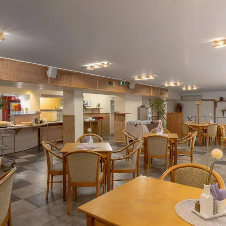 Tomo Free Parking Hotell Riga