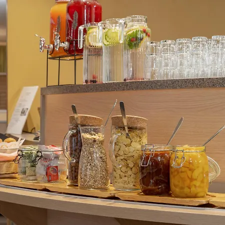 Tomo Free Parking 3* Riga