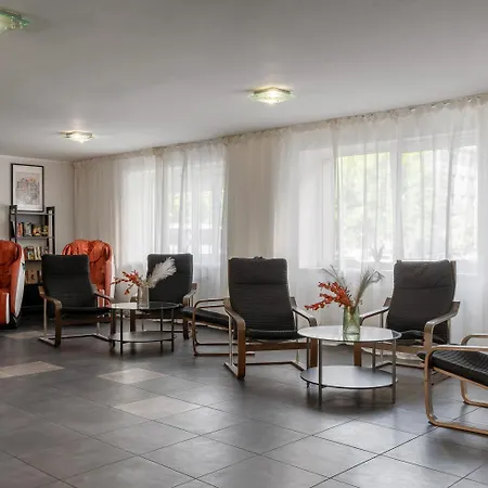 Tomo Free Parking Hotel 3*