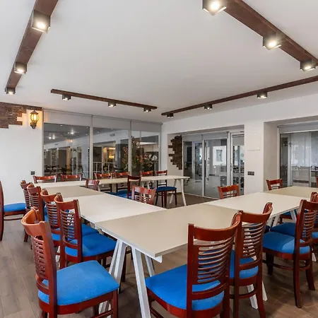 Hotel Tomo Free Parking Riga