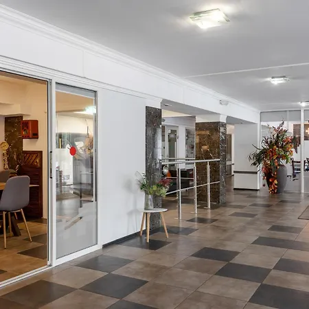 Hotell Tomo Free Parking 3*