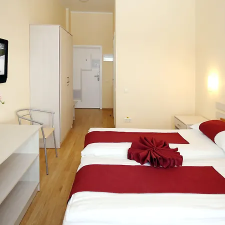 Hotel Tomo Free Parking Riga