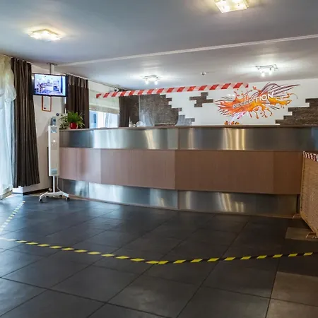 Tomo Free Parking 3*