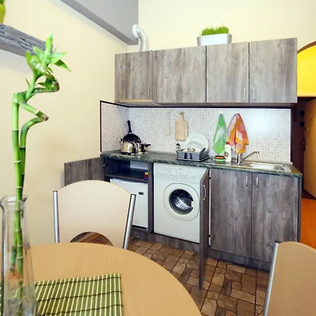 Tomo Free Parking 3* 里加