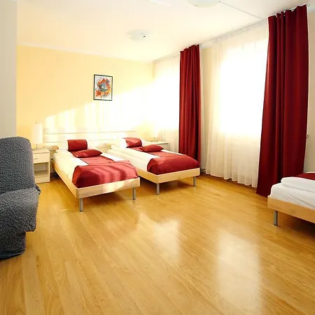Tomo Free Parking Hotell
