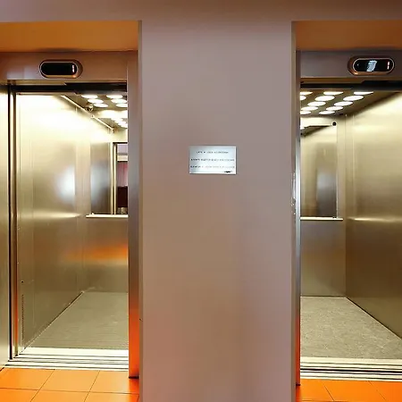 Hotel Tomo Free Parking 3*