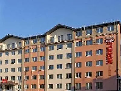 Tomo Free Parking Hotell