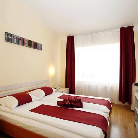 Tomo Free Parking 3* Riga