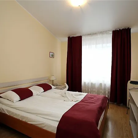 Tomo Free Parking 3* Riga