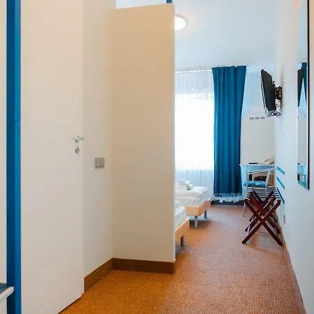 Tomo Free Parking Hotell Riga