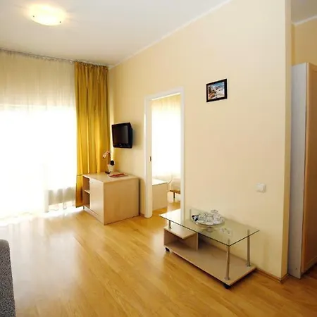 Tomo Free Parking Hotel
