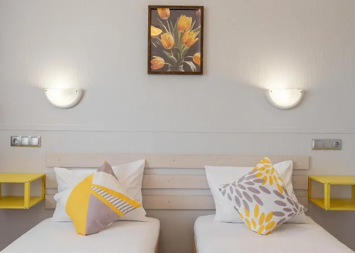 Tomo Free Parking Hotel 3*