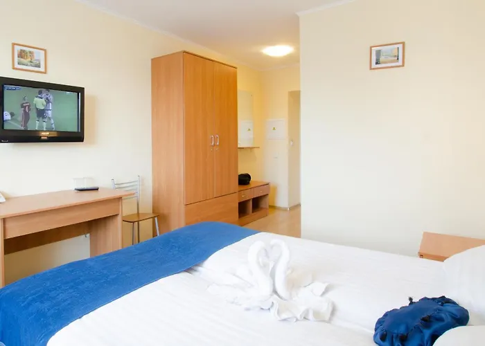 Tomo Free Parking Hotel 3*