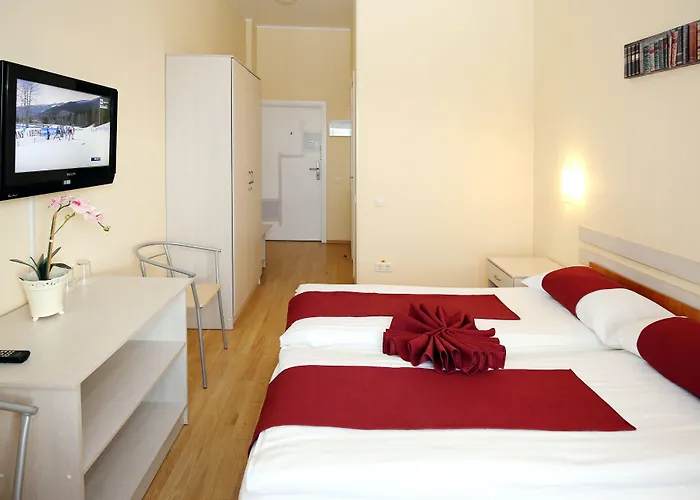 Hotel Tomo Free Parking Riga