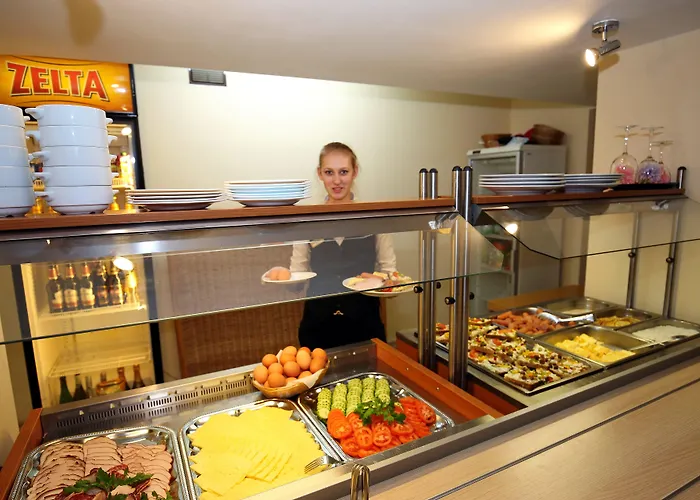 Tomo Free Parking Hotel