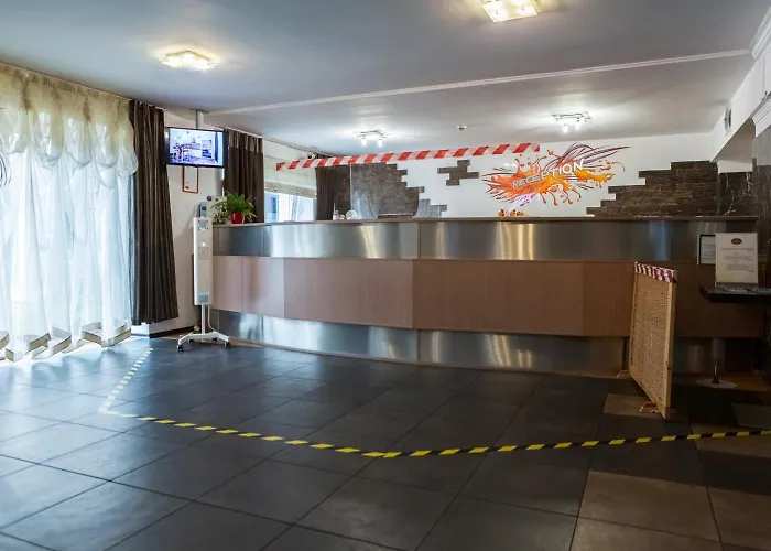 Tomo Free Parking 3*