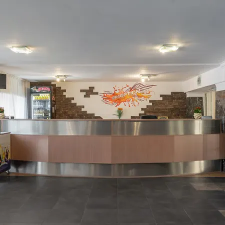 Hotel Tomo Free Parking Ryga