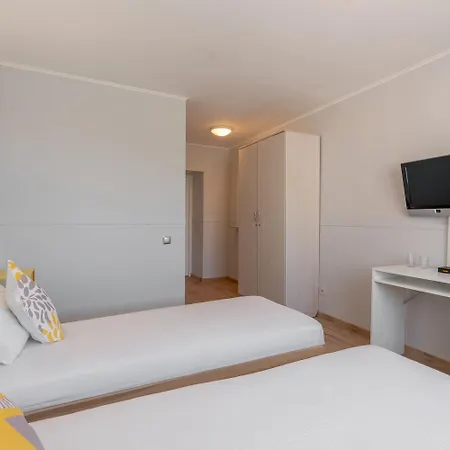 Tomo Free Parking 3* Ryga