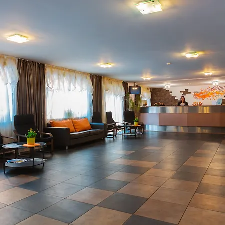 Tomo Free Parking Hotel 3*