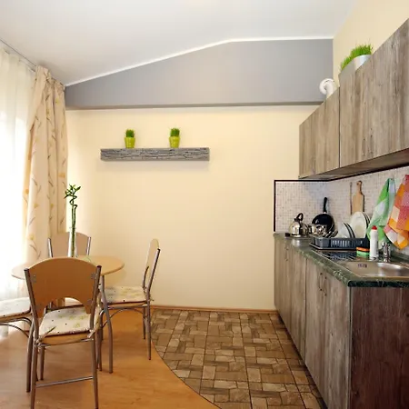 Tomo Free Parking Hotel 3*