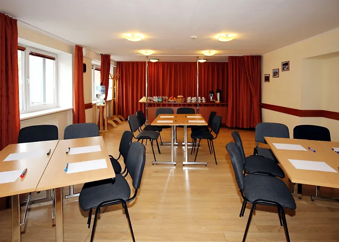 Tomo Free Parking 3*