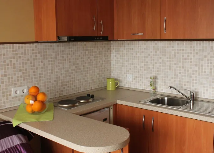 Tomo Free Parking 3* ريغا